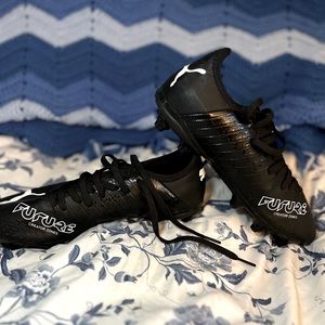 Puma Black Women’s Soccer Clears Size 7